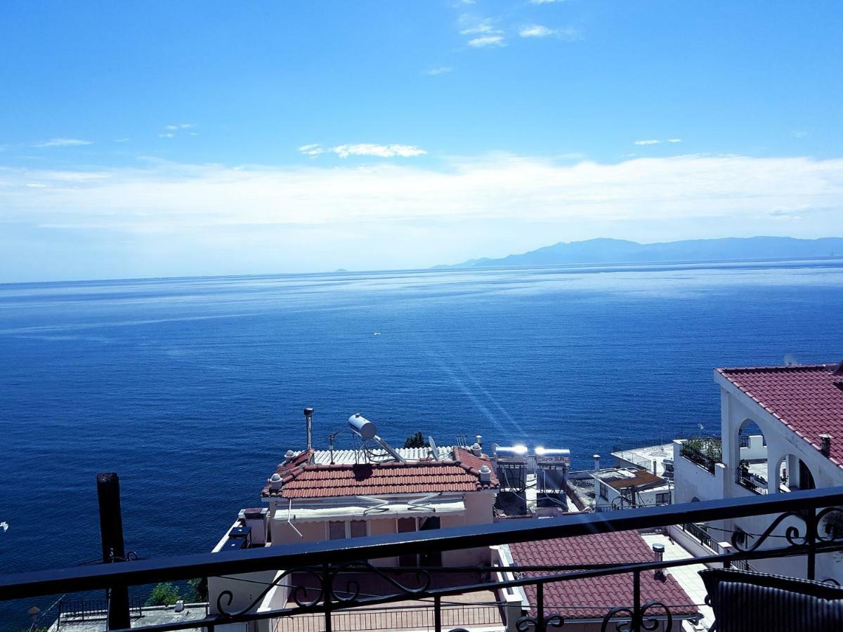 Old Town Luxury Suite Kavala Esterno foto